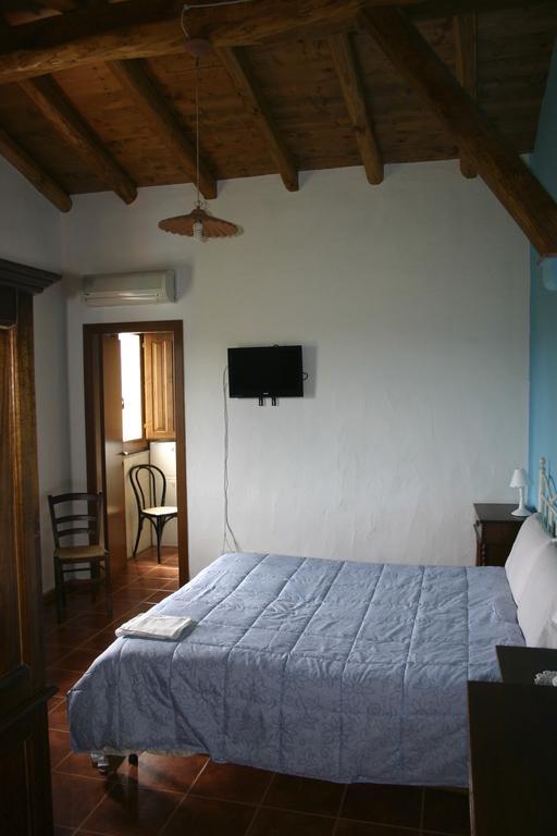 Agriturismo Bingia Bonaria Pula Ngoại thất bức ảnh